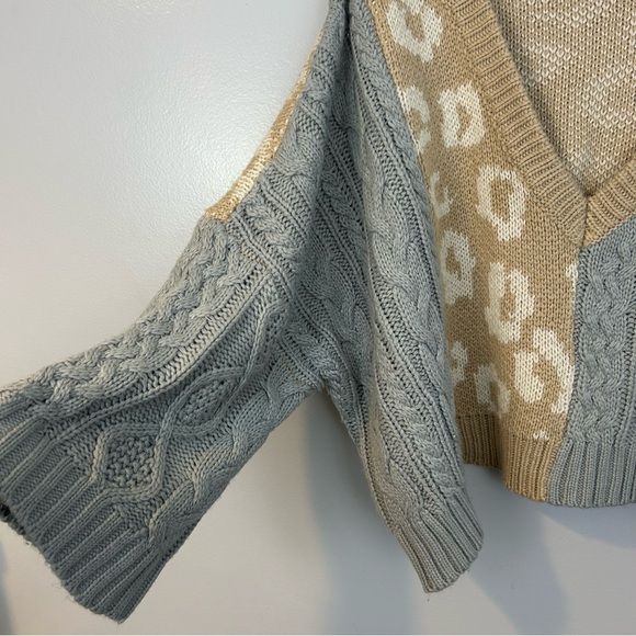 POL Leapard Print/Color Block Cable Knit Deep V-neck Oversized Sweater Size M - Picture 7 of 13